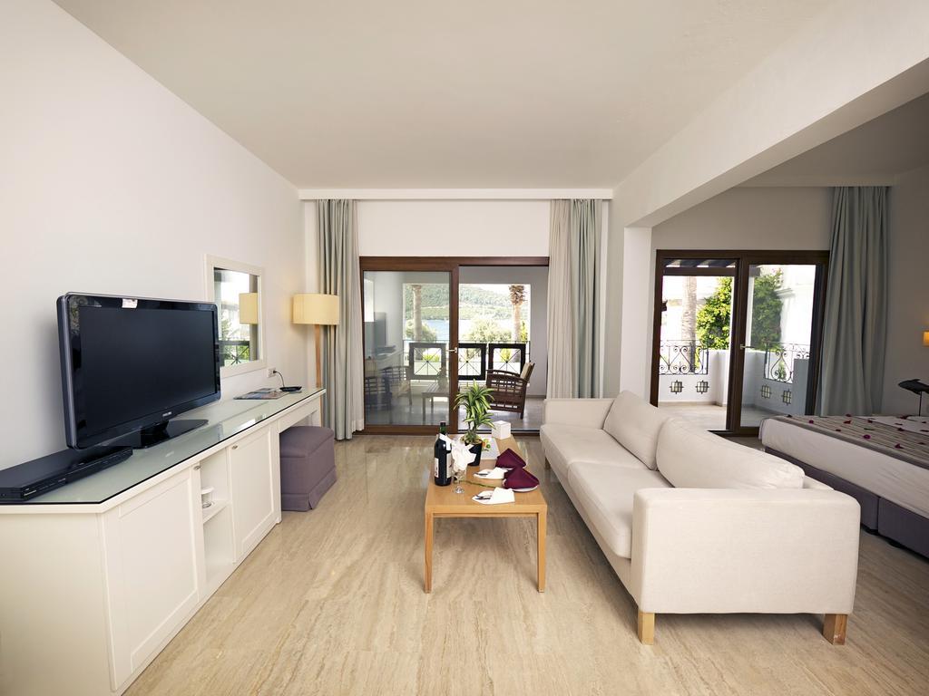 Izer Hotel Beach Club Торба Номер фото